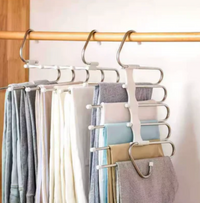 SmartHanger Garagem Prime – mais espaço, menos bagunça.
Organização moderna com design inteligente.